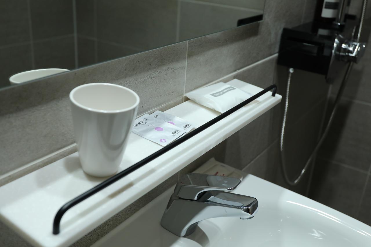 The First Hotel Changwon Ngoại thất bức ảnh