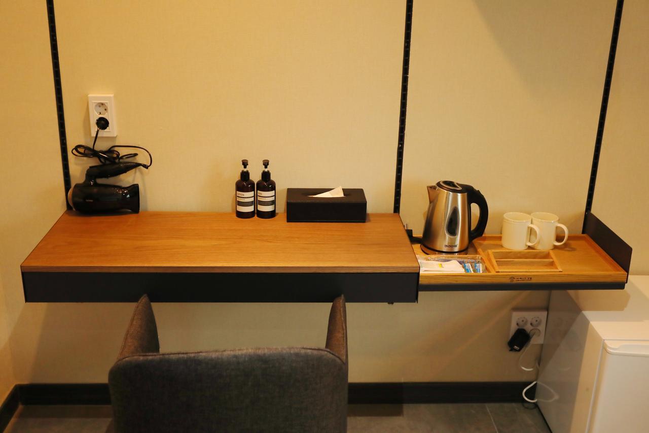 The First Hotel Changwon Ngoại thất bức ảnh