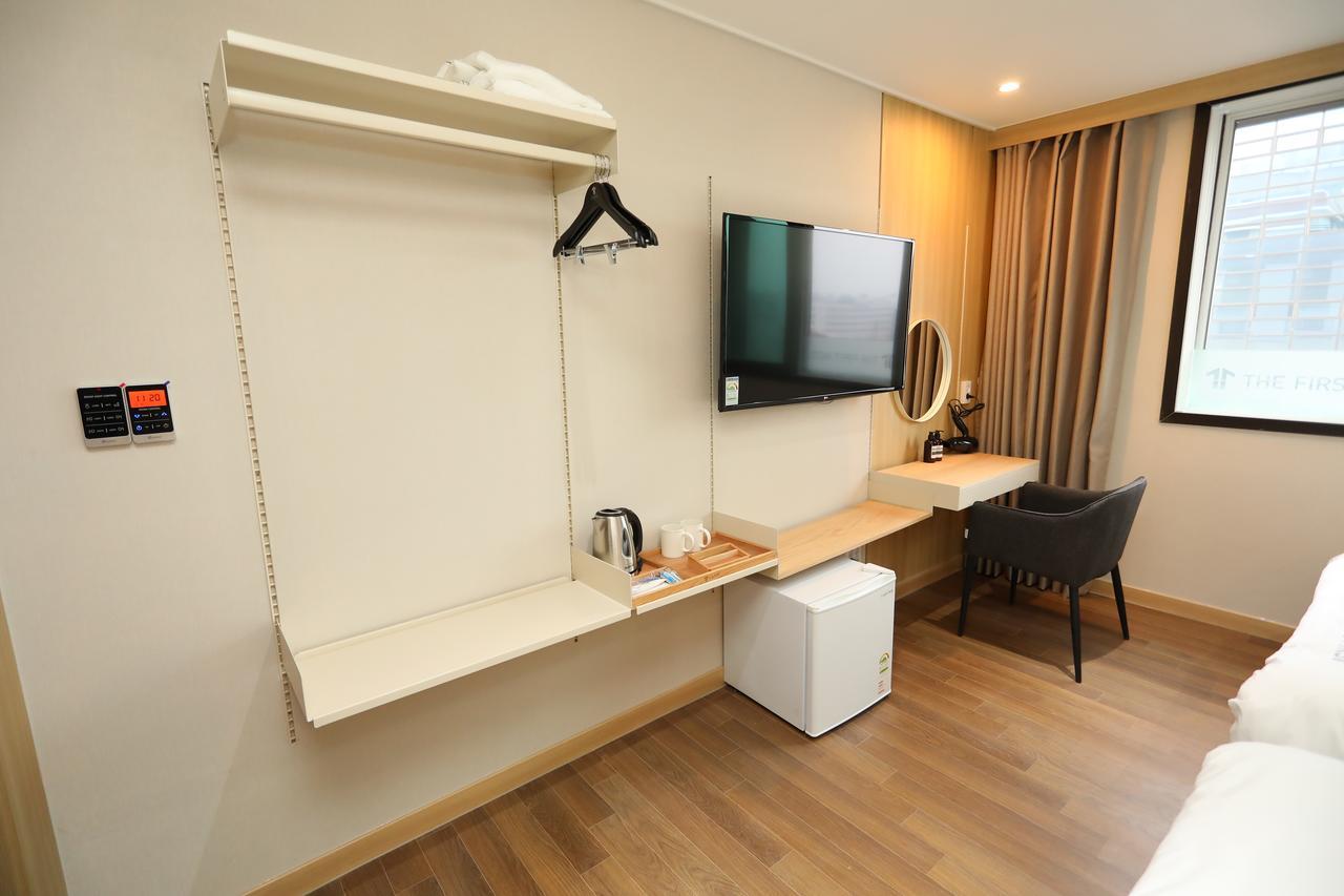 The First Hotel Changwon Ngoại thất bức ảnh